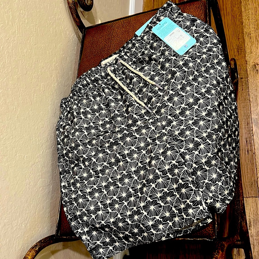 Brand New Laguna Swimwear UPF 50+ Relaxed Fit Quick Dry Shorts Land or Sea wear!